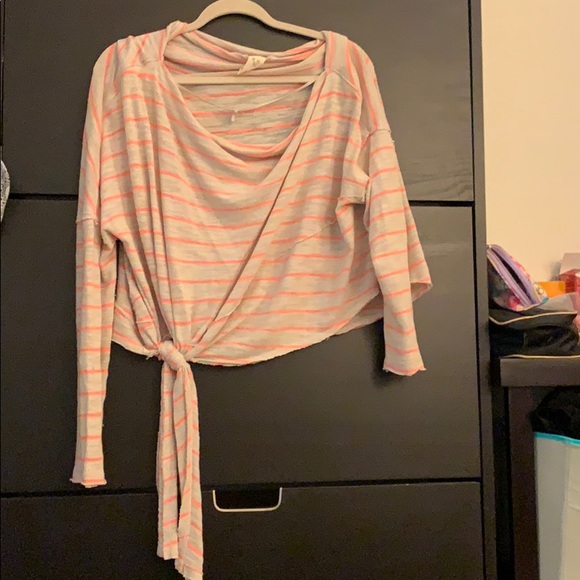 Free People top Striped Asymmetric top 💕 - Picture 2 of 3